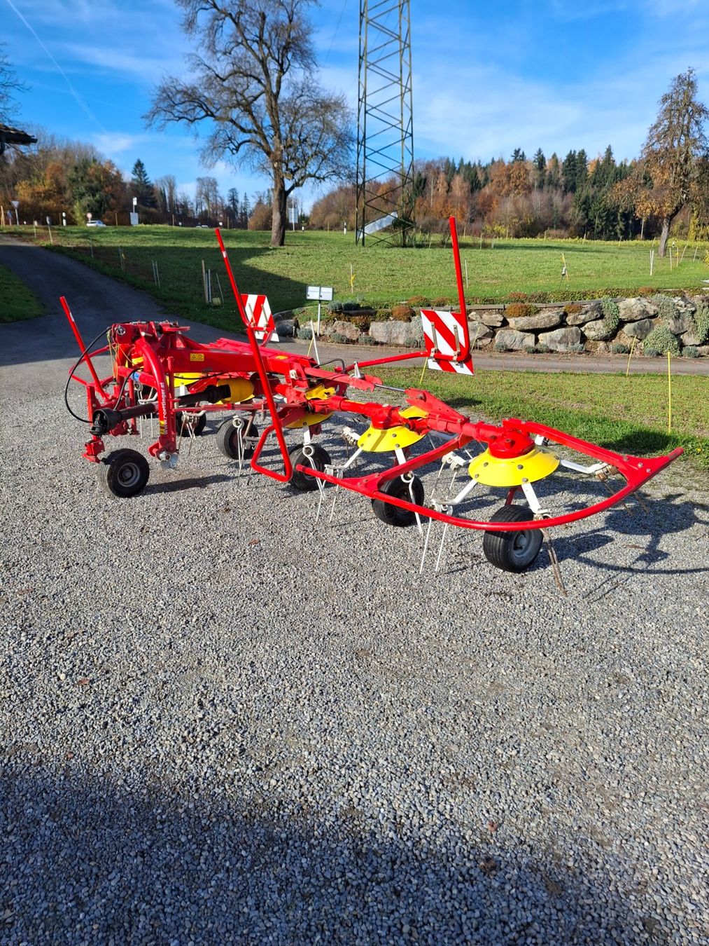 Pöttinger Raccolta foraggio grezzo: Kreiselheuer Pöttinger Hit 610N – Usato da Aristau venduto da johndeere7810 6