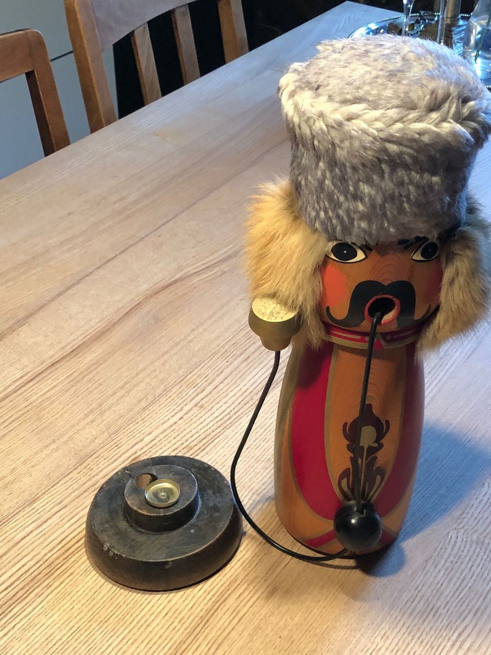 Alle Dekorationen: Hübsches Räucher- Männchen aus Holz – Gebraucht aus Röschenz von Tashroal 1