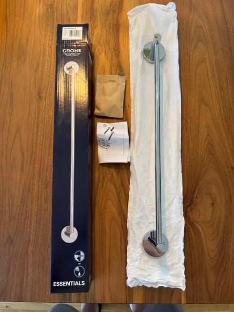 Grohe Handtuchhalter: Grohe Essentials Handtuchhalter 450 mm, Chrom  NEU – Neu und originalverpackt aus Staufen von inf_gw9p