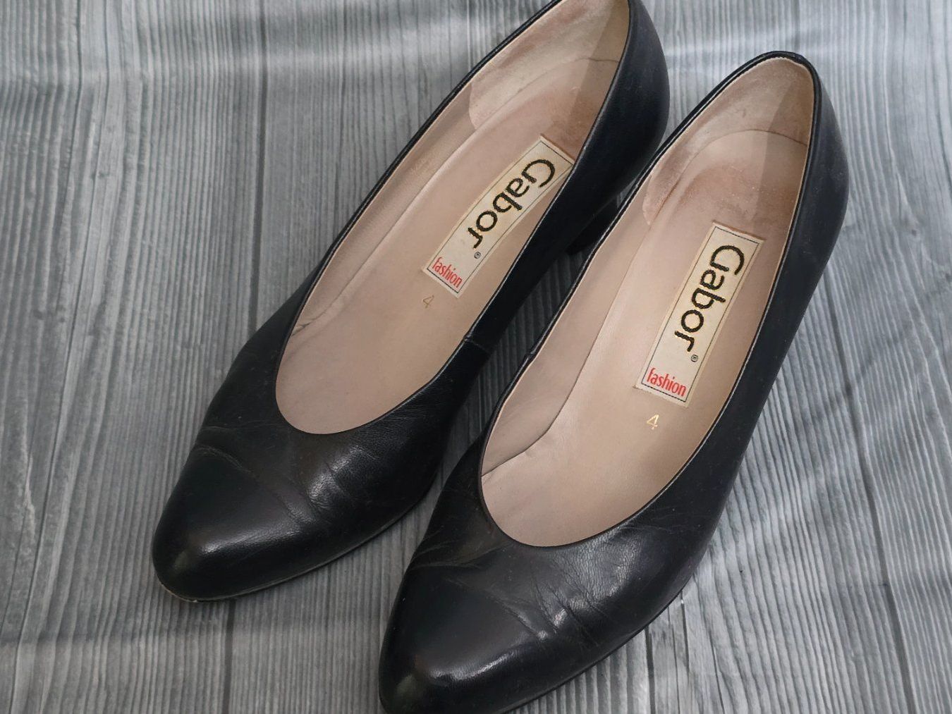 Gabor Scarpe da donna: 💞 Gabor Leder Pumps - 37 - blau / schwarz – Usato da Thalwil venduto da VitaMini 3