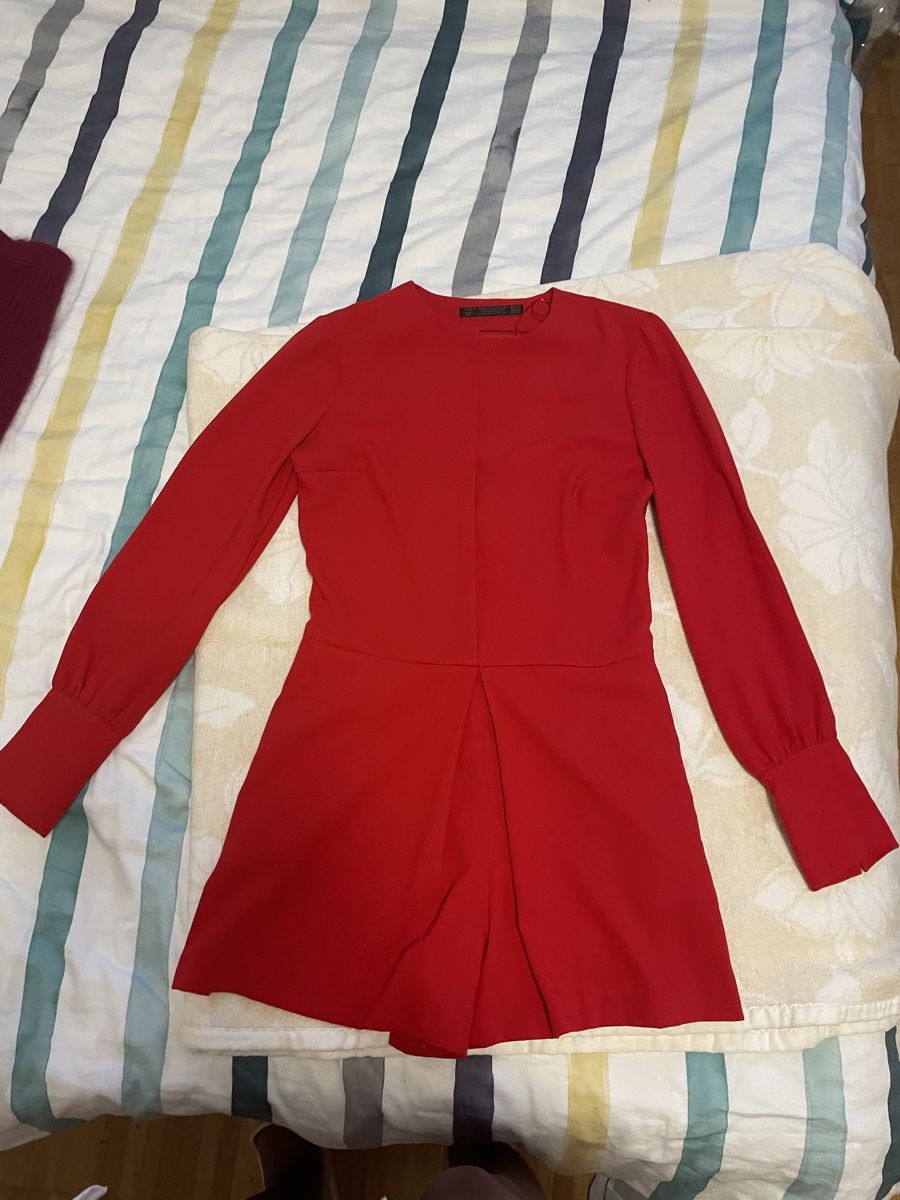 Zara Kleiderpakete: Kleider und Jumpsuit kurz – Gebraucht aus Rüti ZH von EMCRM 3