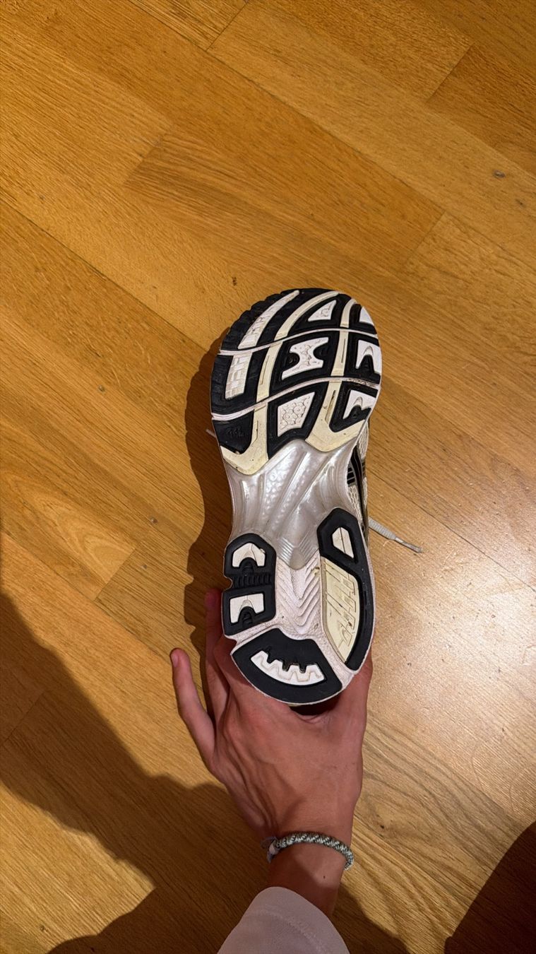 Asics Chaussures hommes: Asics Gel Schuhe – D'occasion à Basel par nic_b7zc 4