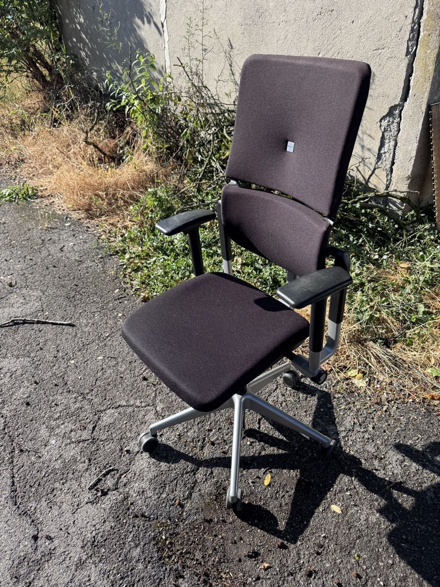Fauteuils: Fauteuil de bureau steelcase – D'occasion à Vésenaz par Angela.C3