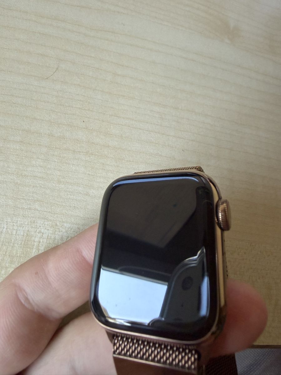 Apple Smartwatch: Apple Watch 40mm Edelstahl – Usato da Auw venduto da 02_tommy_02 1