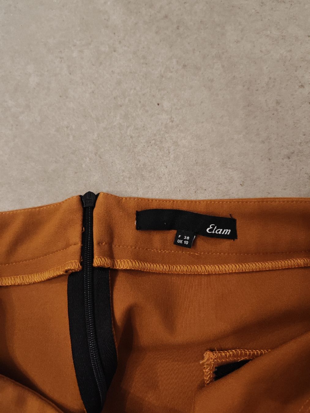 Gonne: Jupe jaune moutarde taille 38 – Usato da Longirod venduto da DigiSmart 2
