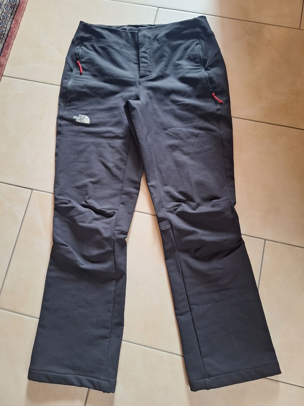 North Face Pantaloni: North Face Damen Skihose schwarz – Usato da Glattbrugg venduto da Rene1766