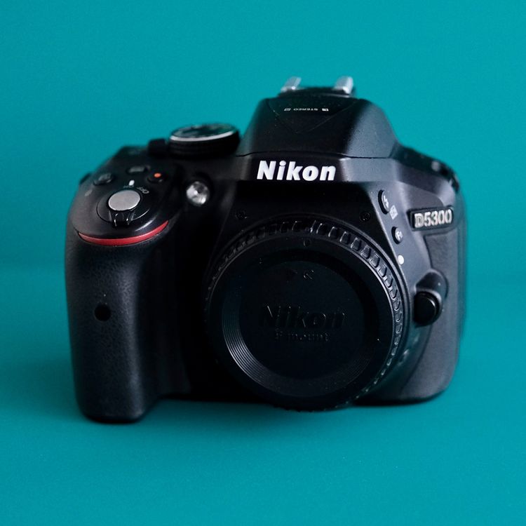 Nikon D5300 + 3 Objektive & weiteres Zubehör Kaufen auf Ricardo