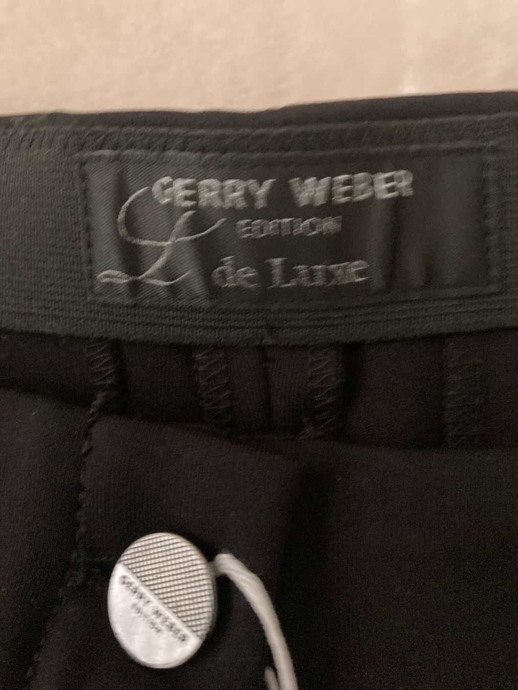 Gerry Weber Pantaloni: Gerry Weber Hose schwarz NEU – Nuovo (secondo la descrizione) da Widen venduto da nigella90 3