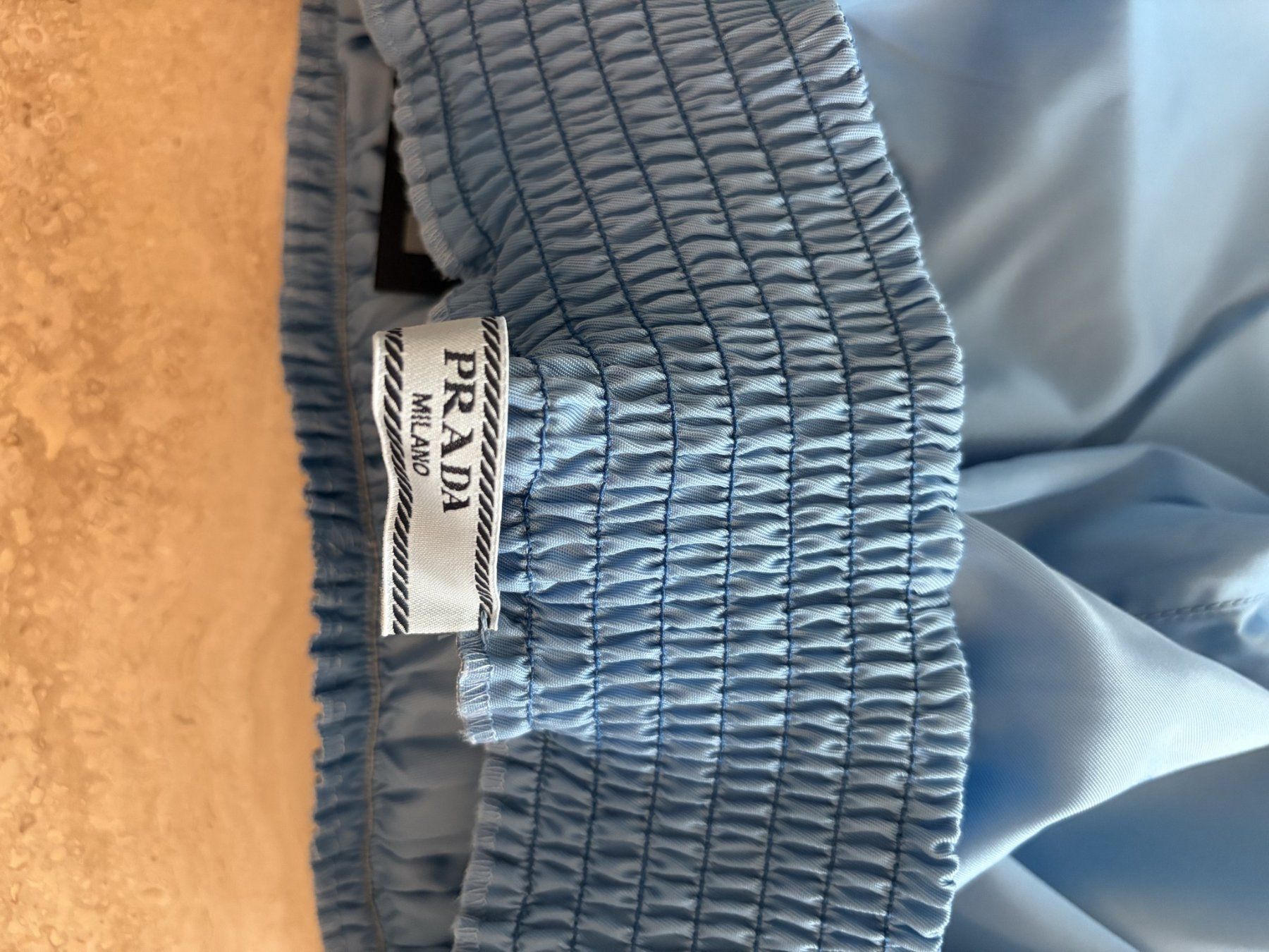 Pantaloni: Prada Re-Nylon Shorts Hellblau Triangle Logo – Usato da Kreuzlingen venduto da Jea_luxe 2