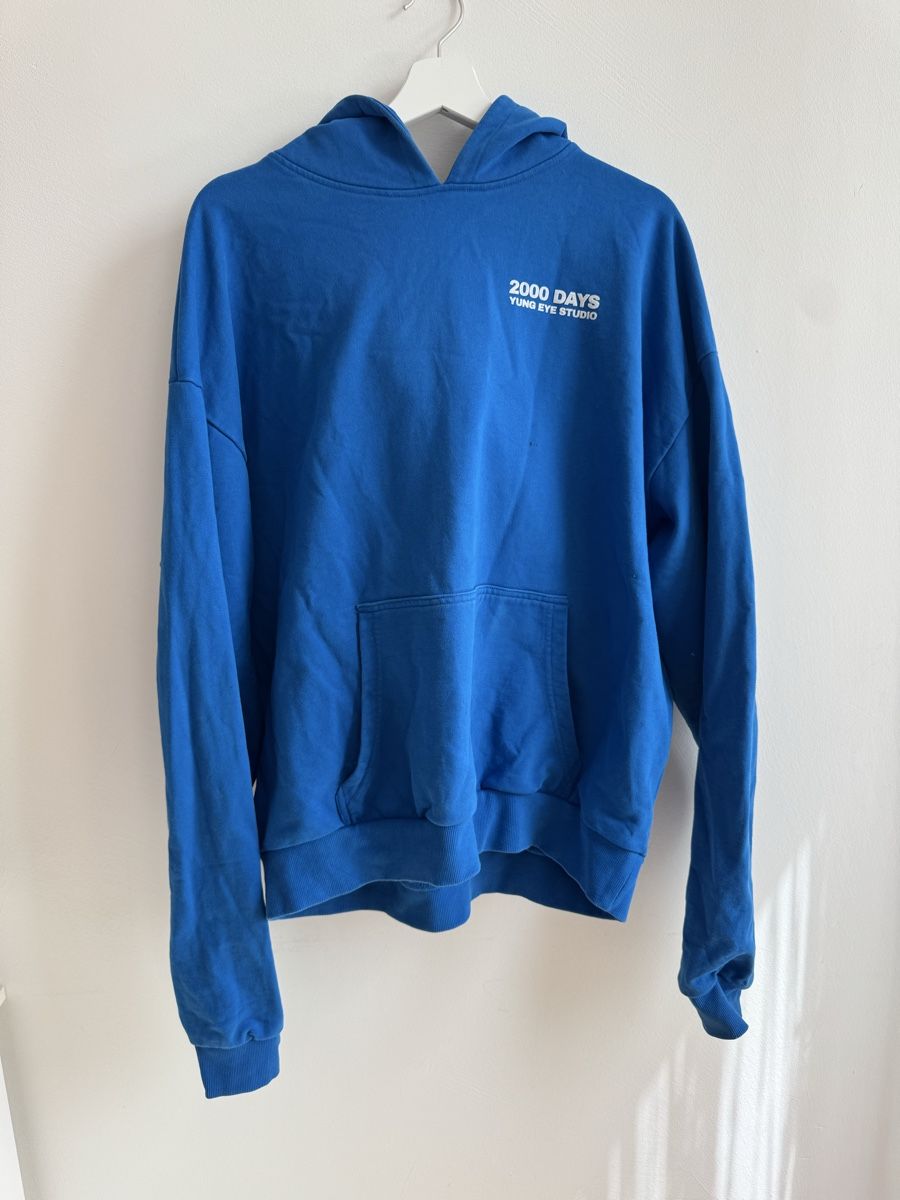 Maglioni & Felpe: Hoodie, Blau, 2000 Days yung eye studio – Usato da Bern venduto da seraina211