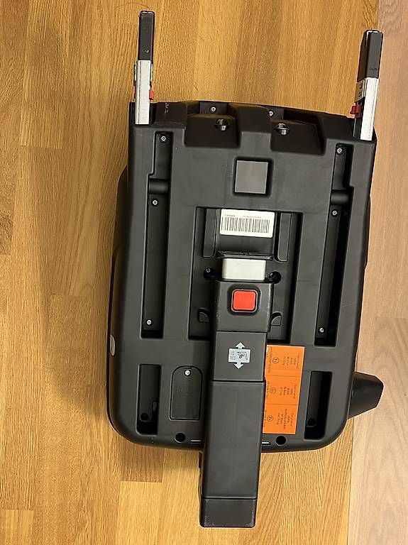 Seggiolini per auto: Avionaut Basisstation IQ Isofix – Usato da Duggingen venduto da pingu76 2