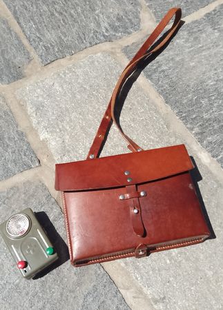 Vintage Ledertasche '78 H. Rösch Frieswil mit Lampe!