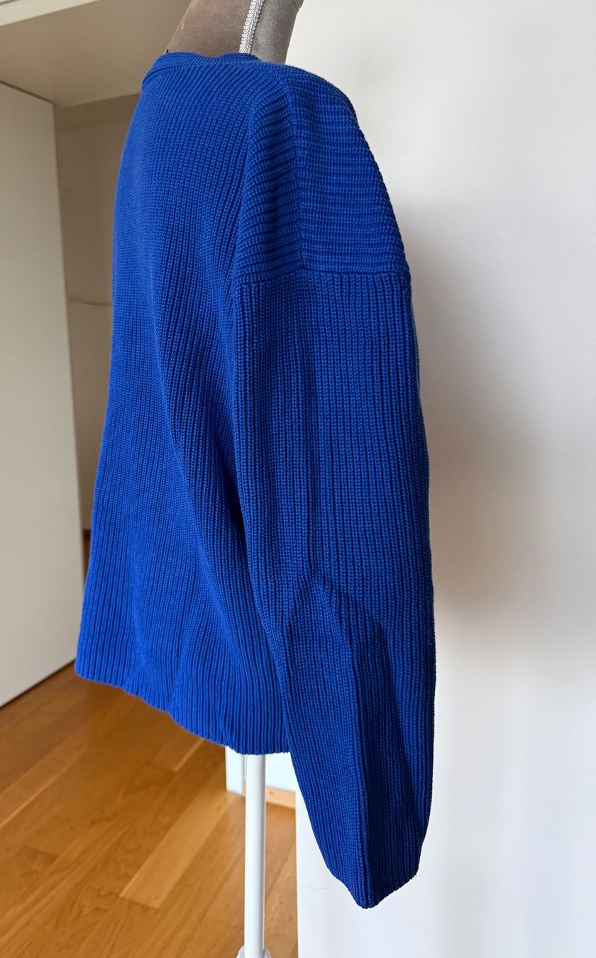 Hugo Boss Maglioni & Felpe: Wunderschöner kobaltblauer Pullover von Boss, Gr. L, neuwert – Nuovo (secondo la descrizione) da Kreuzlingen venduto da shopaholicatheart_3 1