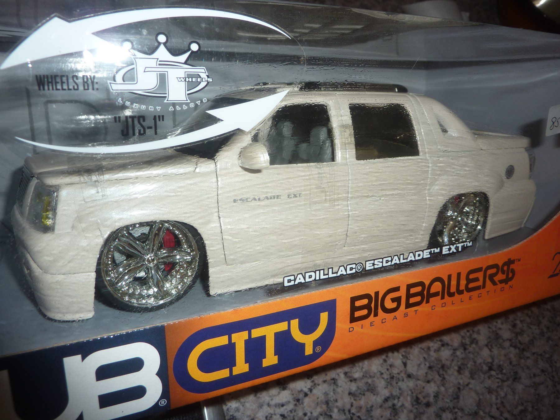 Jada Toys Modellini d'auto: ESCALAD EXL – Nuovo e nell'imballaggio originale da Balsthal venduto da bouteliee 1