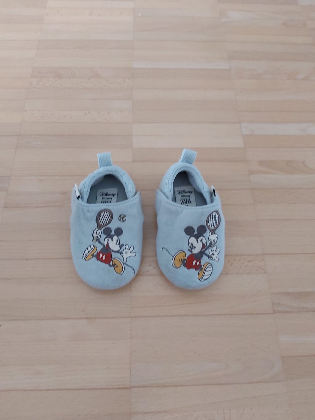 Zara Scarpe per ragazzi: Hausschuhe Mickey Zara Grösse 23 – Usato da Frauenfeld venduto da mariom02