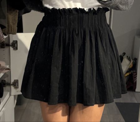 Schwarzer ZARA Tellerrock (Skort) Gr. 36