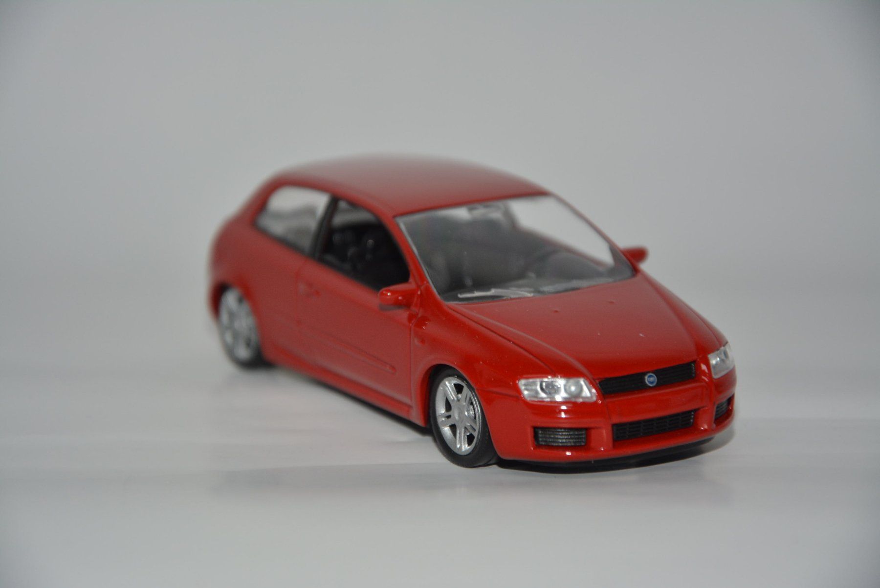 Fiat Modellini d'auto: Fiat Stilo , Norev , 1:43 – Nuovo e nell'imballaggio originale da Goldach venduto da Feivel9 3
