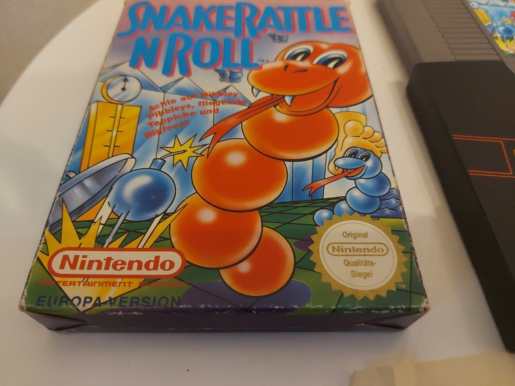 Nintendo Giochi: Snake Rattle n Roll Nintendo NES OVP – Usato da Aarau venduto da Kaesekuchen2000