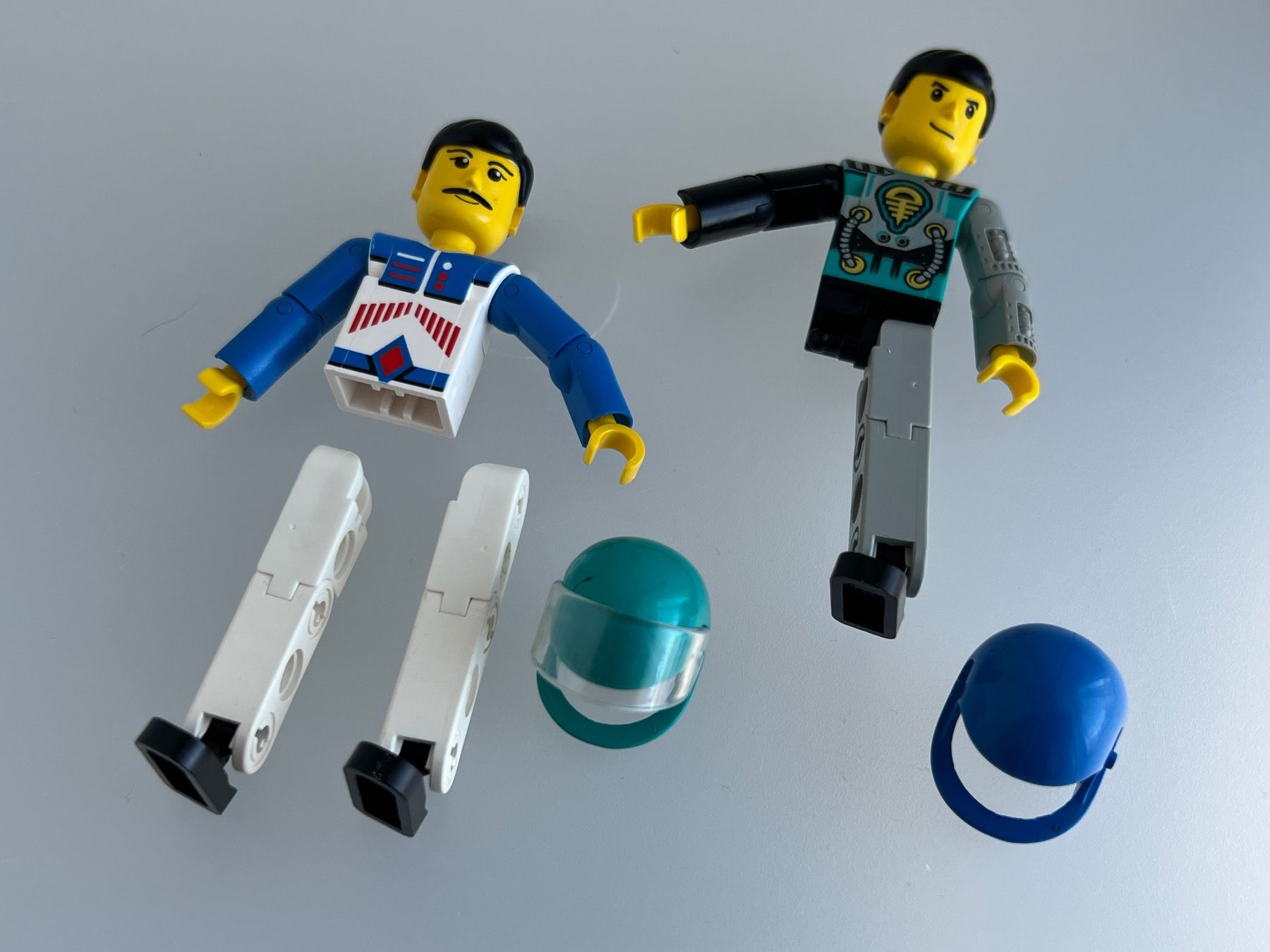 Lego Figuren: LEGO Technik Figuren Teile – Gebraucht aus Uttigen von sonorsonic