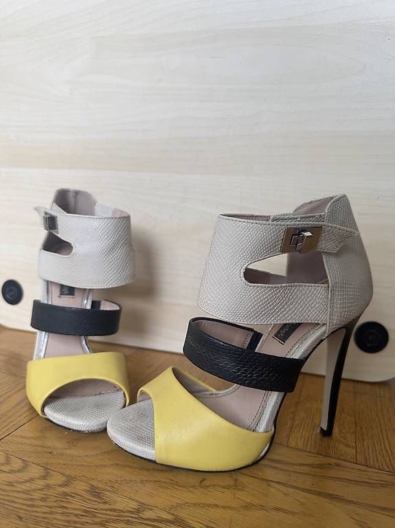Scarpe da donna: Talons Miss Selfridge taille 38 – Usato da Les Acacias venduto da DeborahK03 1