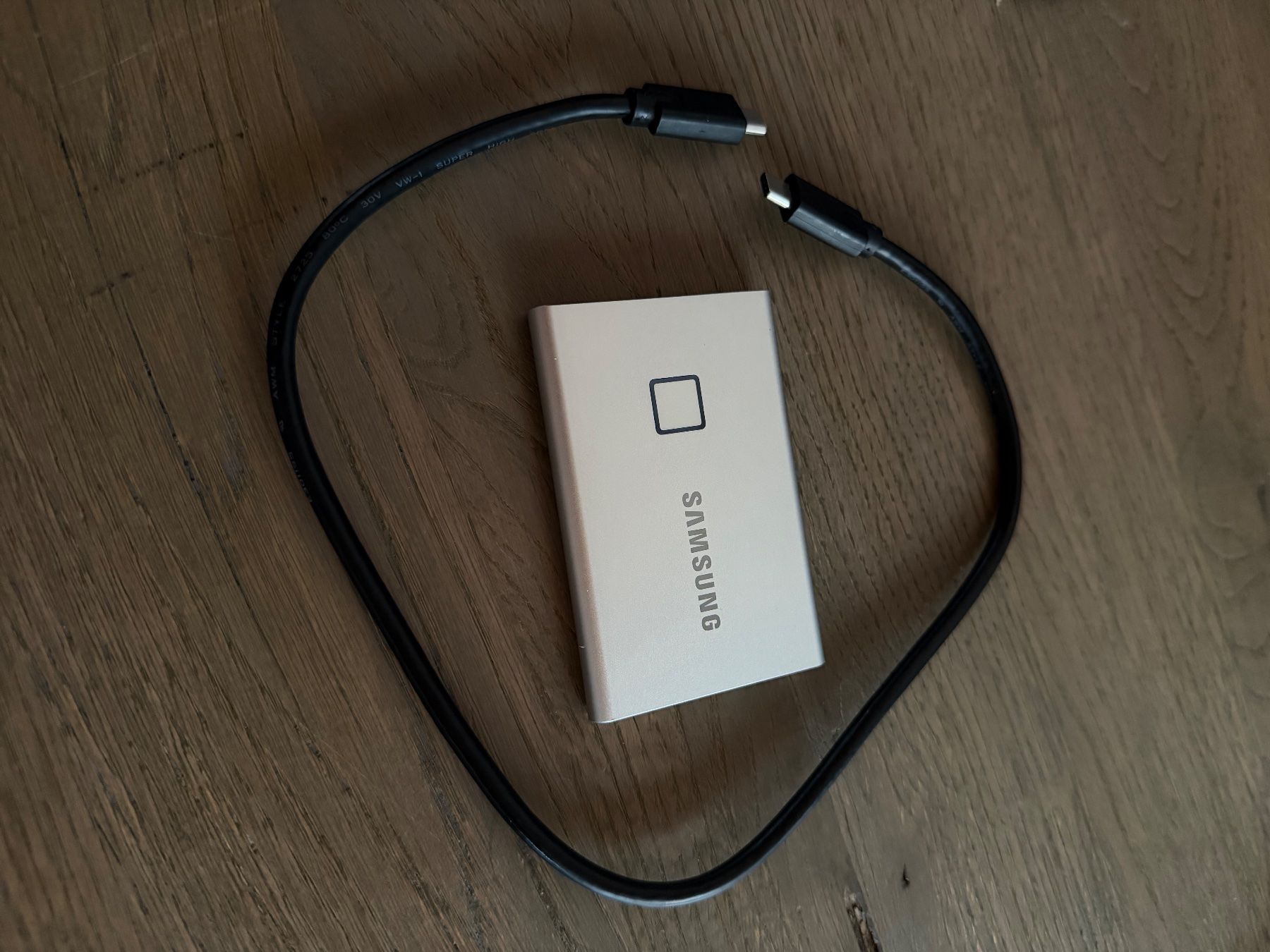 Samsung Harddisks: Samsung T7 Touch SSD 2 TB – Gebraucht aus Innertkirchen von Rockshox5