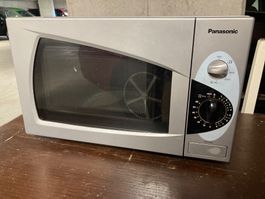 Panasonic Mikrowelle NN-E232M gebraucht