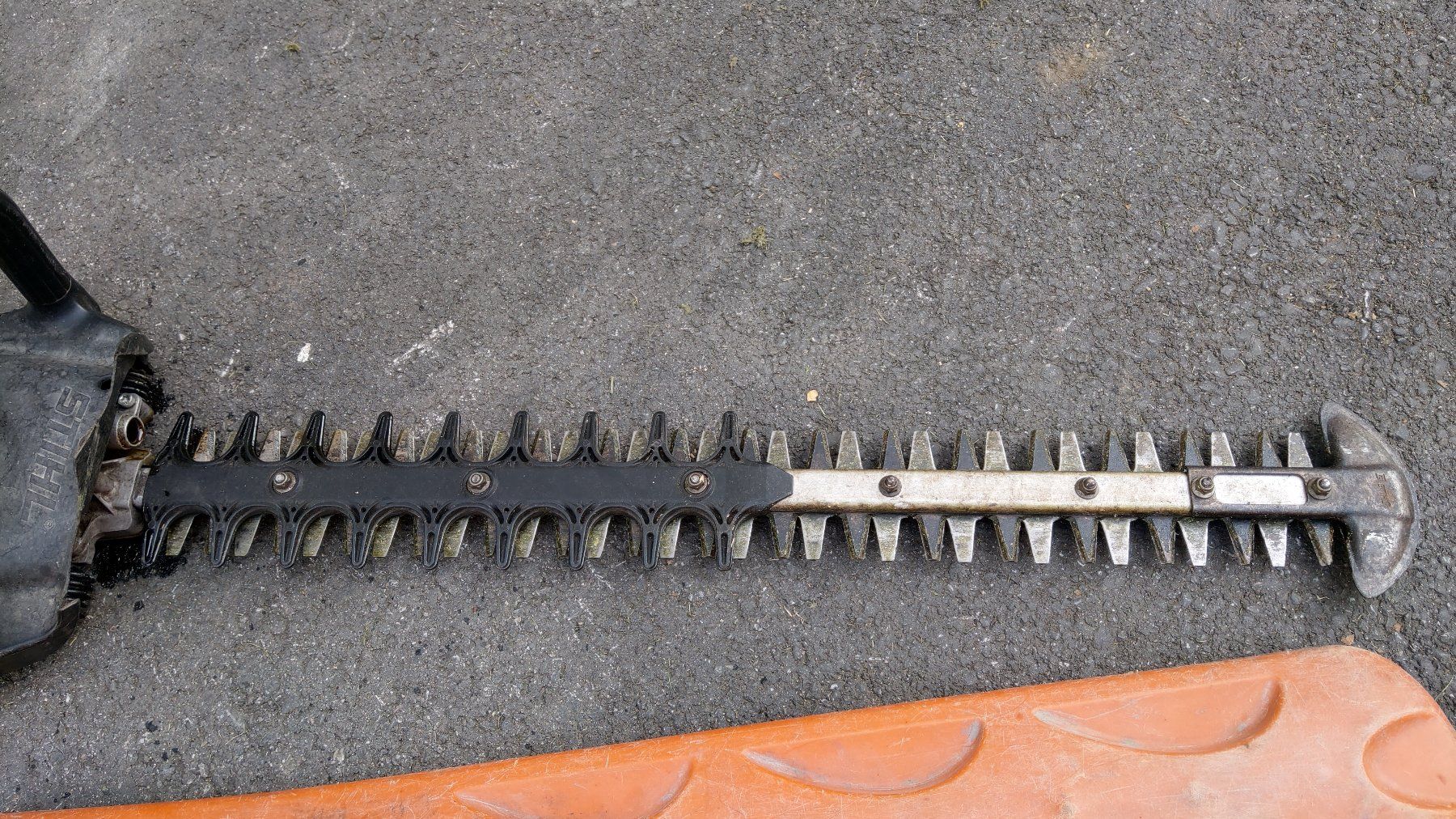 Stihl Tutti gli attrezzi: Heckenschere Stihl HS 82 R – Difettoso da Bern venduto da ksliqbe 5
