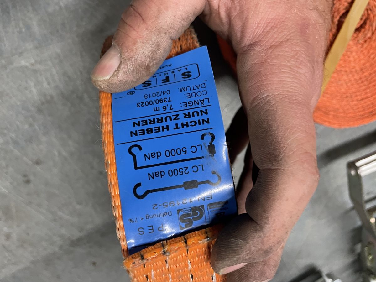 Tutti gli attrezzi: Spannset gross / Breite 50mm – Usato da Flaach venduto da Binz 2