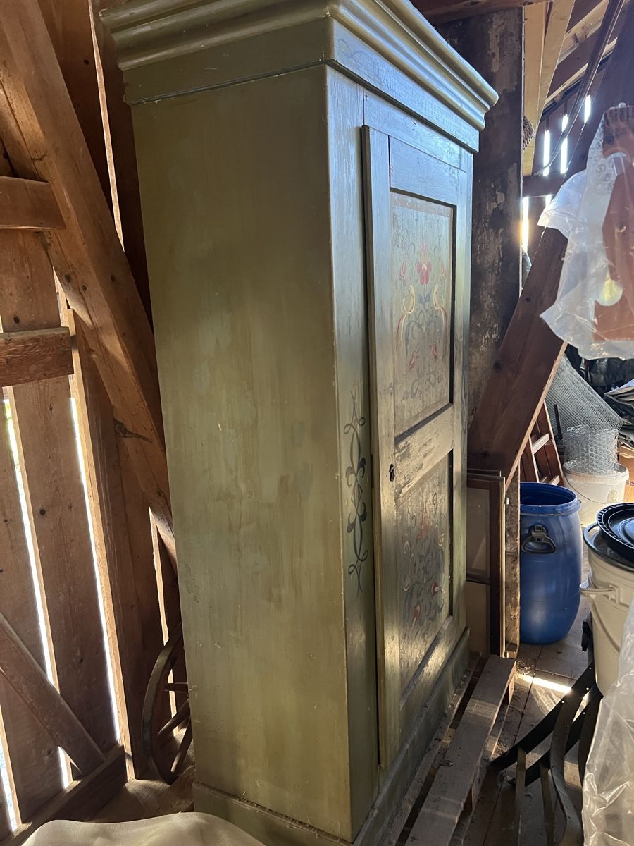 Armadi: Antiker Schrank – Usato da Arboldswil venduto da Floehmi66