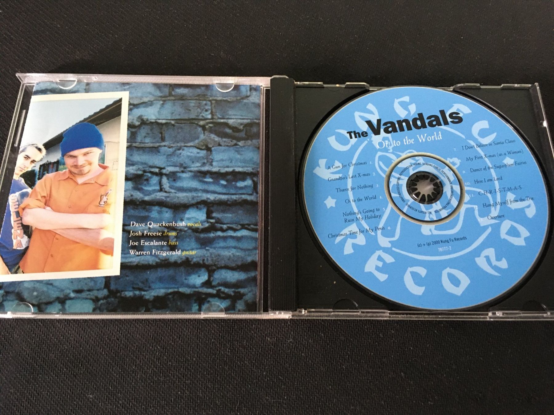 CD: The Vandals - Oi to the world! -CD- – Usato da St.Gallen venduto da MedienJoe 1