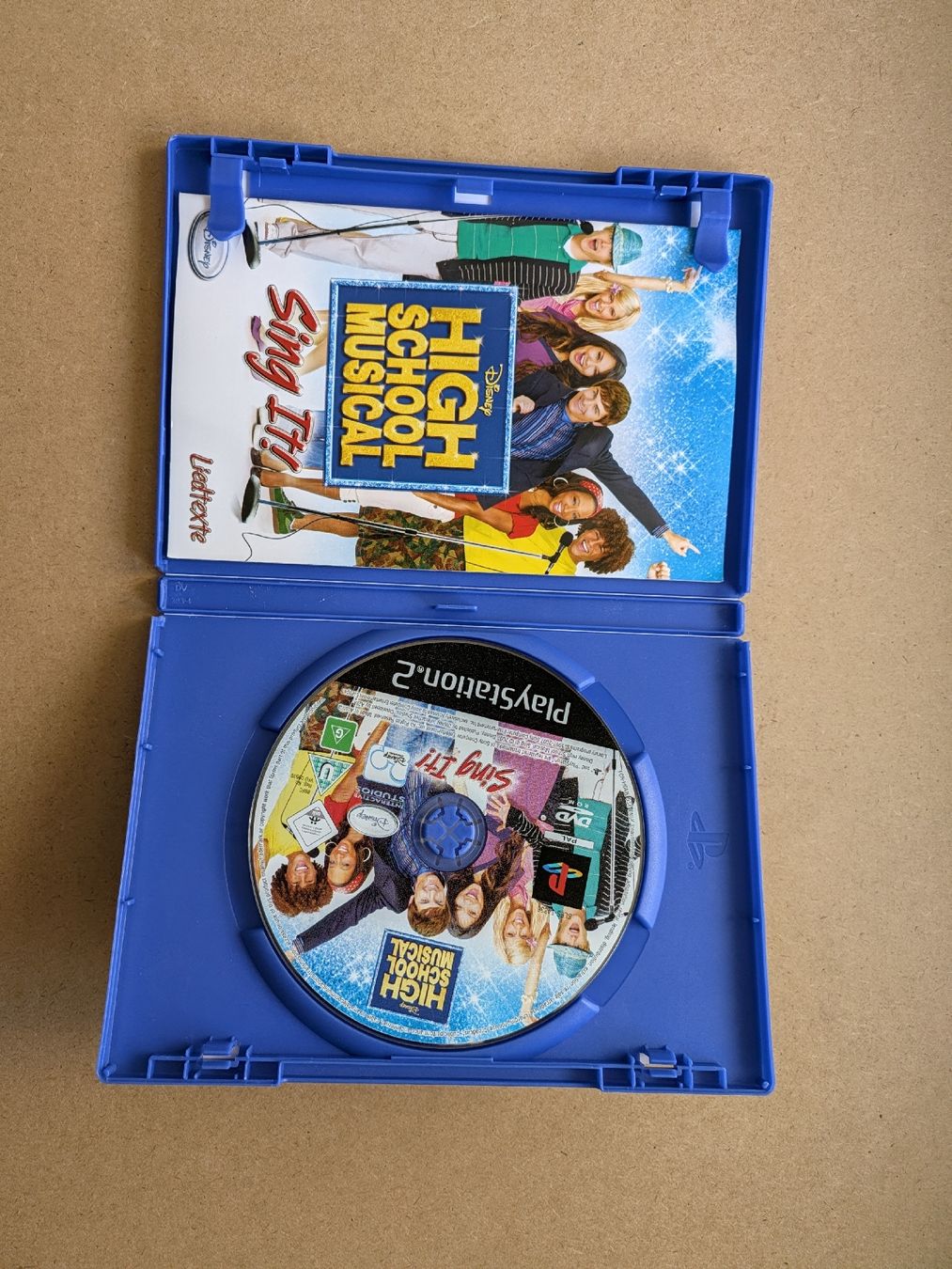 Giochi: High School Musical Sing It PlayStation 2 – Usato da Chur venduto da FreakofRarity 2