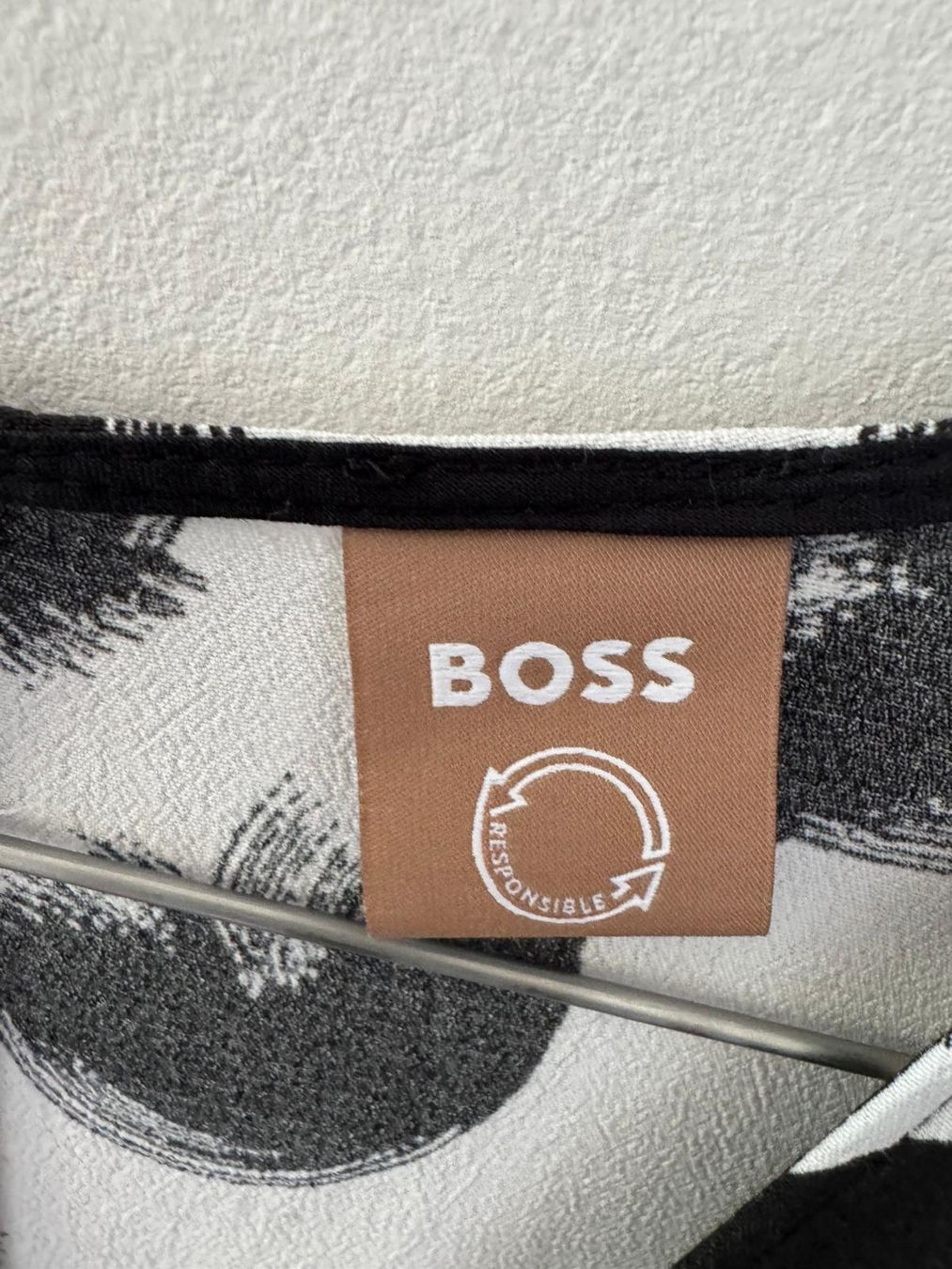 Vestiti: Damenkleid der Marke Boss – Usato da Uster venduto da daten01 1