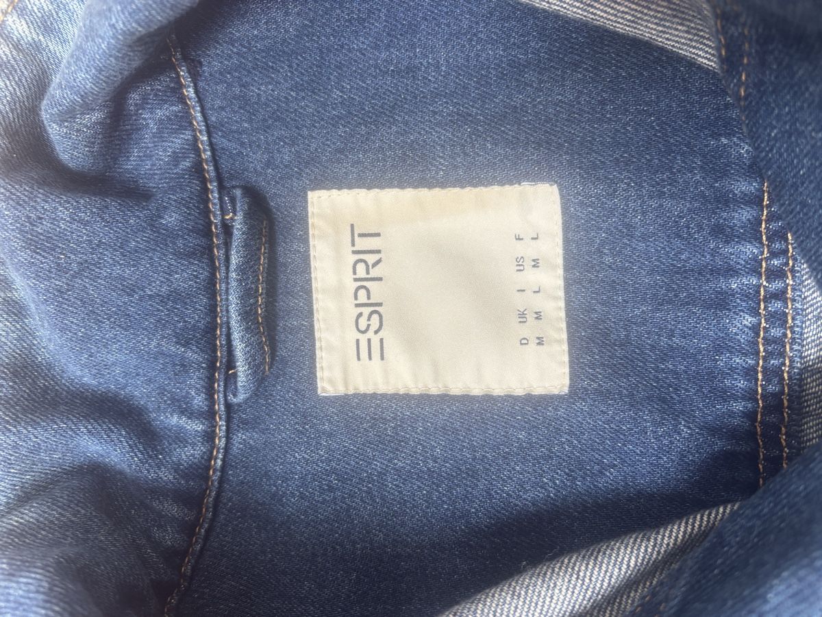 Esprit Giacche: Esprit jean jacket, size M/L  – Nuovo (secondo la descrizione) da Founex venduto da mbaumann83 1