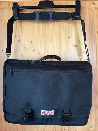 Vintage Umhängetasche mit Logo der ehemaligen Firma 'diAx'