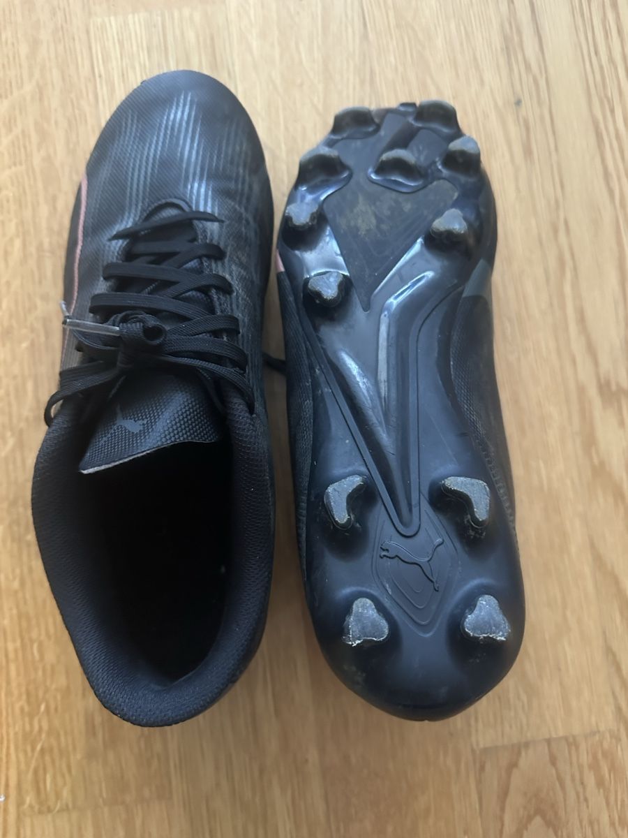 Puma Scarpe per ragazzi: Fussballschuhe Puma Gr. 40.5 – Usato da Affoltern am Albis venduto da Sveta75 1