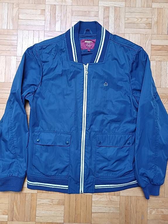 Vestes: Veste légère Merc taille L – D'occasion à Glovelier par GaCh