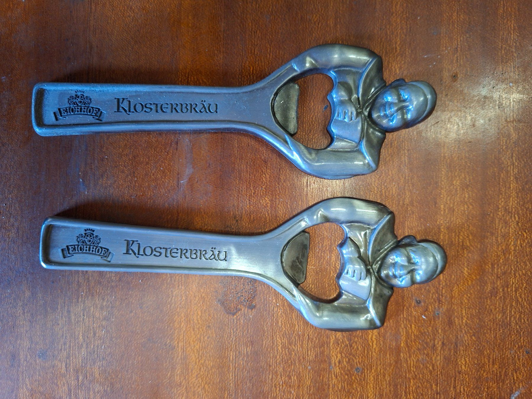 Tire-bouchons & Bouchons: 2 Flaschenöffner Eichhof Klosterbräu Vintage – D'occasion à Schaffhausen par meteor7