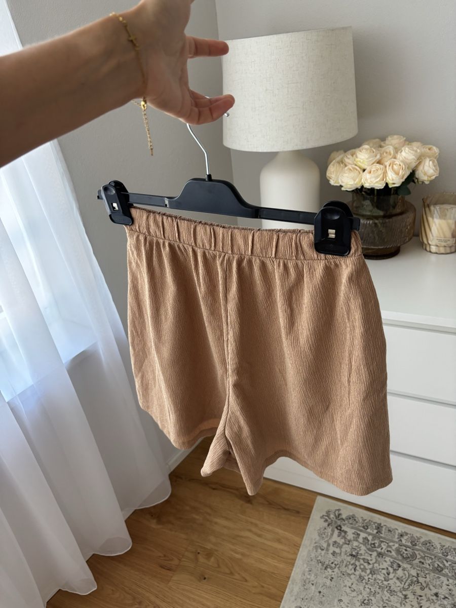 Hosen: Beige Lightweight Summer Shorts NP: 35.- – Neu (gemäss Beschreibung) aus Horgen von len_qjz9 2