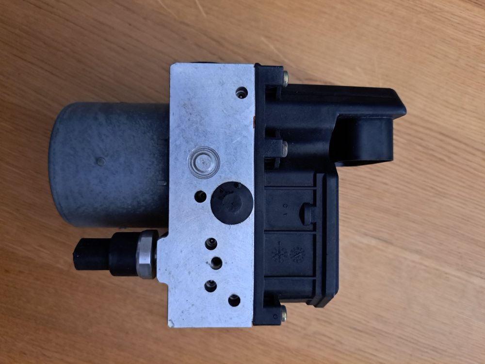 BMW e39 ABS Steuergerät zum Revidieren Kaufen auf Ricardo