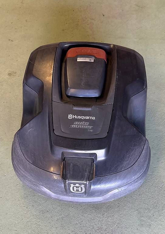 Husqvarna Tagliaerba: Husqvarna Automower 315 – Usato da Truttikon venduto da menefique