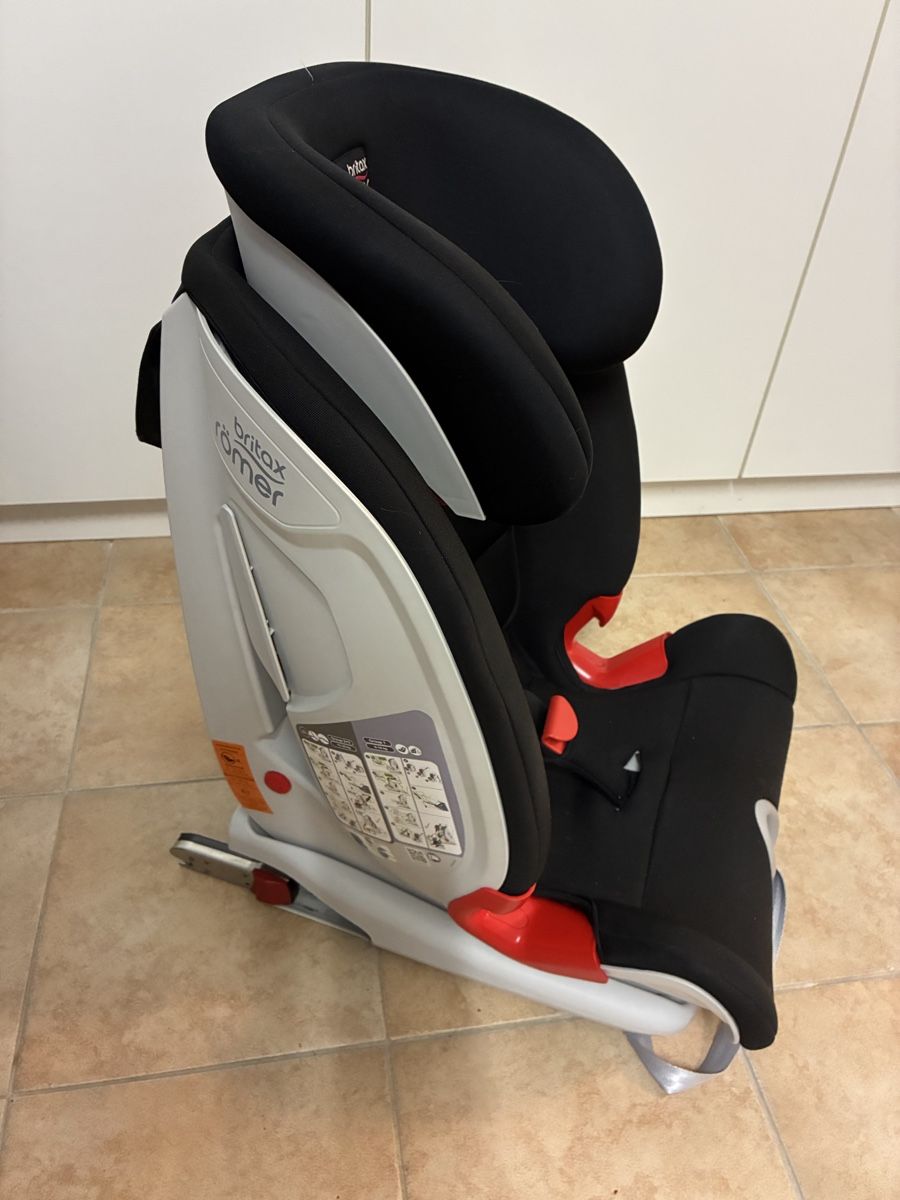 Britax Römer Auto-Kindersitze: Kindersitz Britax Römer Advansafix III – Gebraucht aus Steffisburg von Belli80 2