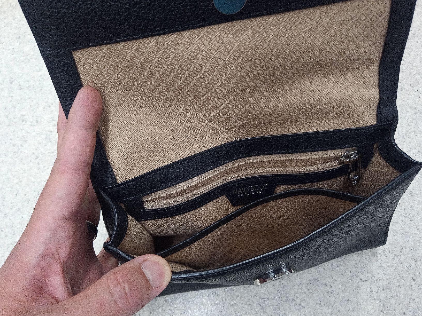Navyboot Borse da donna: navyboot Handtasche / Umhängetasche – Usato da Reiden venduto da Zofi-Brocki 5