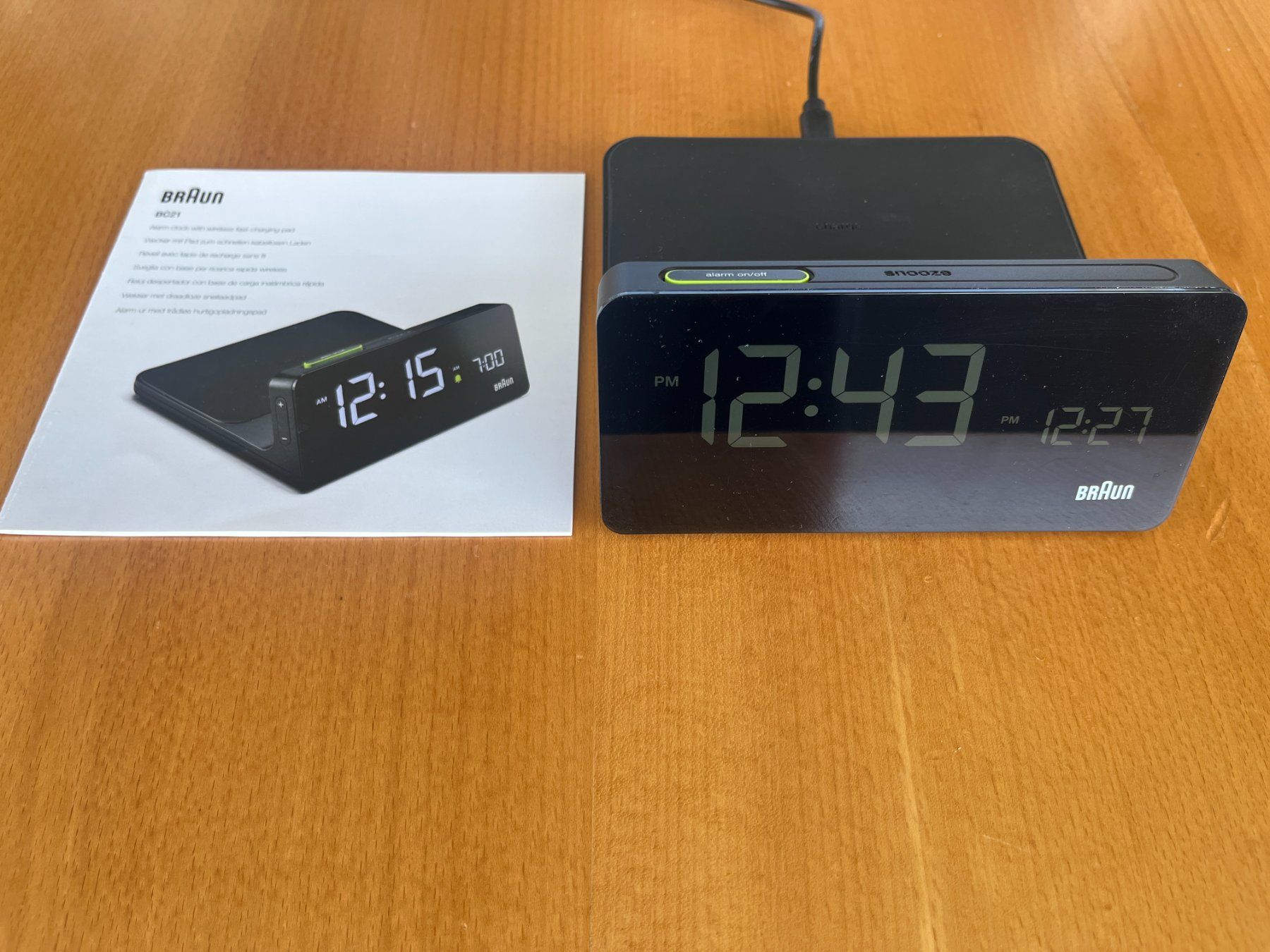 Braun Sveglie: Braun Wecker mit kabelloser Ladefunktion – Usato da Zürich venduto da Dmbz