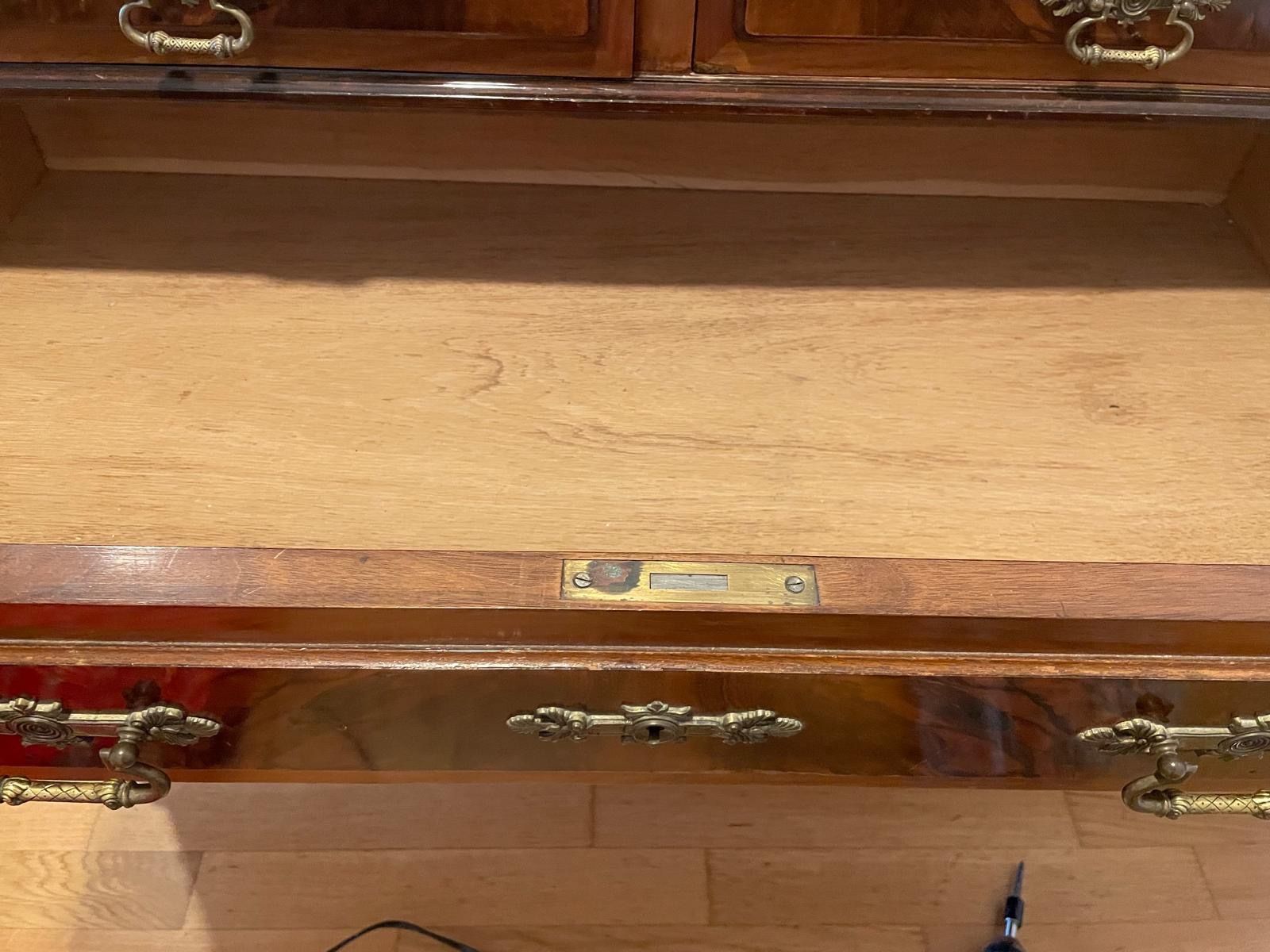 Cassettiere: Antike Kommode, Nussbaumholz, , Top Zustand – Usato da Wallenwil venduto da Dachdecker07 7