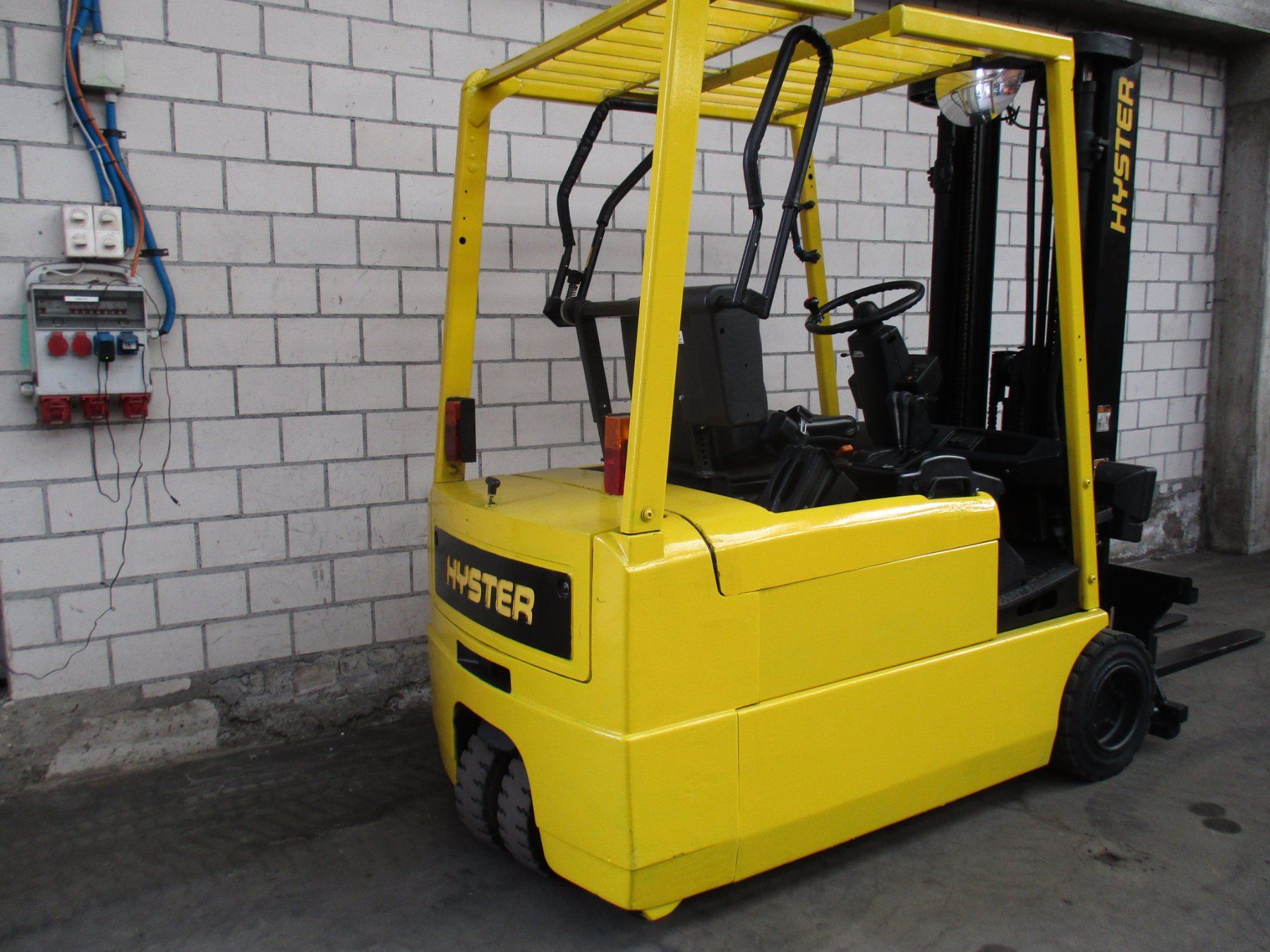 Gabelstapler & Hubwagen: STAPLER  HYSTER J2.00XMT  ELEKTRO  mit STRASSENZULLASSUNG – Gebraucht aus Seon von zomahandel 4
