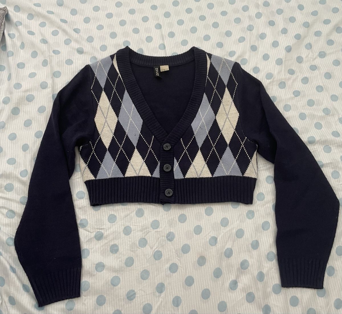 H&M Maglioni & Felpe: Strickjacke – Usato da Wohlenschwil venduto da chi_k9ds 1