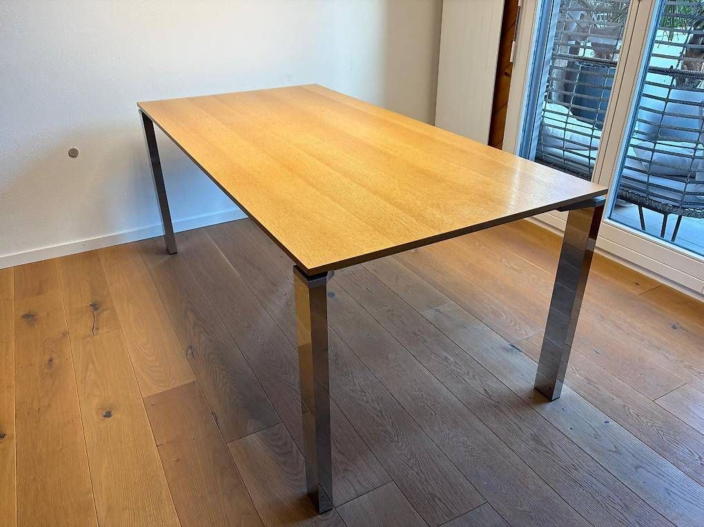 Willisau Tische: Tisch Eiche/Chrom poliert - Willisau - NP 3'580 CHF – Gebraucht aus Berschis von EBLR