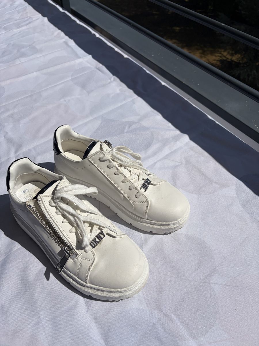 DKNY Damenschuhe: DKNY baskets femmes blanches  – Gebraucht aus Pully von ari_78pk 3