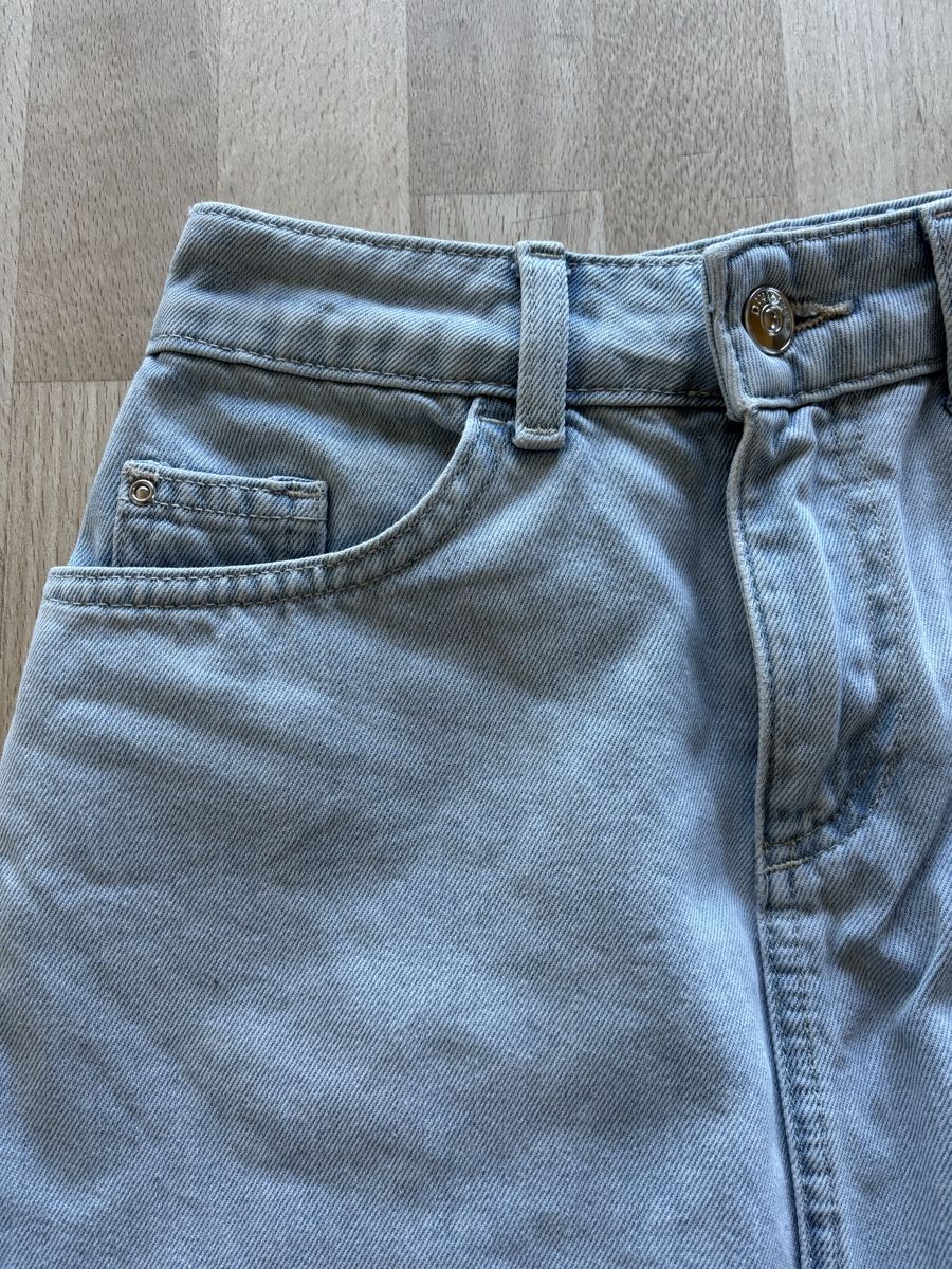 H&M Gonne: heller Jeans Jupe (Gr. 32) – Usato da Nürensdorf venduto da ali_qyh6 2