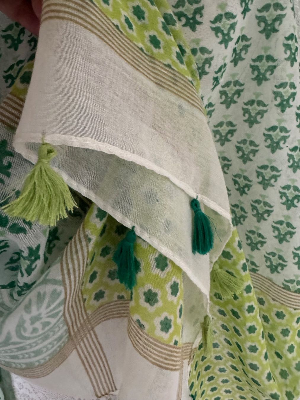 Foulard & Sciarpe: Neuware Schal Foulard 180 x 80 cm Polyester – Nuovo e nell'imballaggio originale da Kirchdorf AG venduto da coco123 4